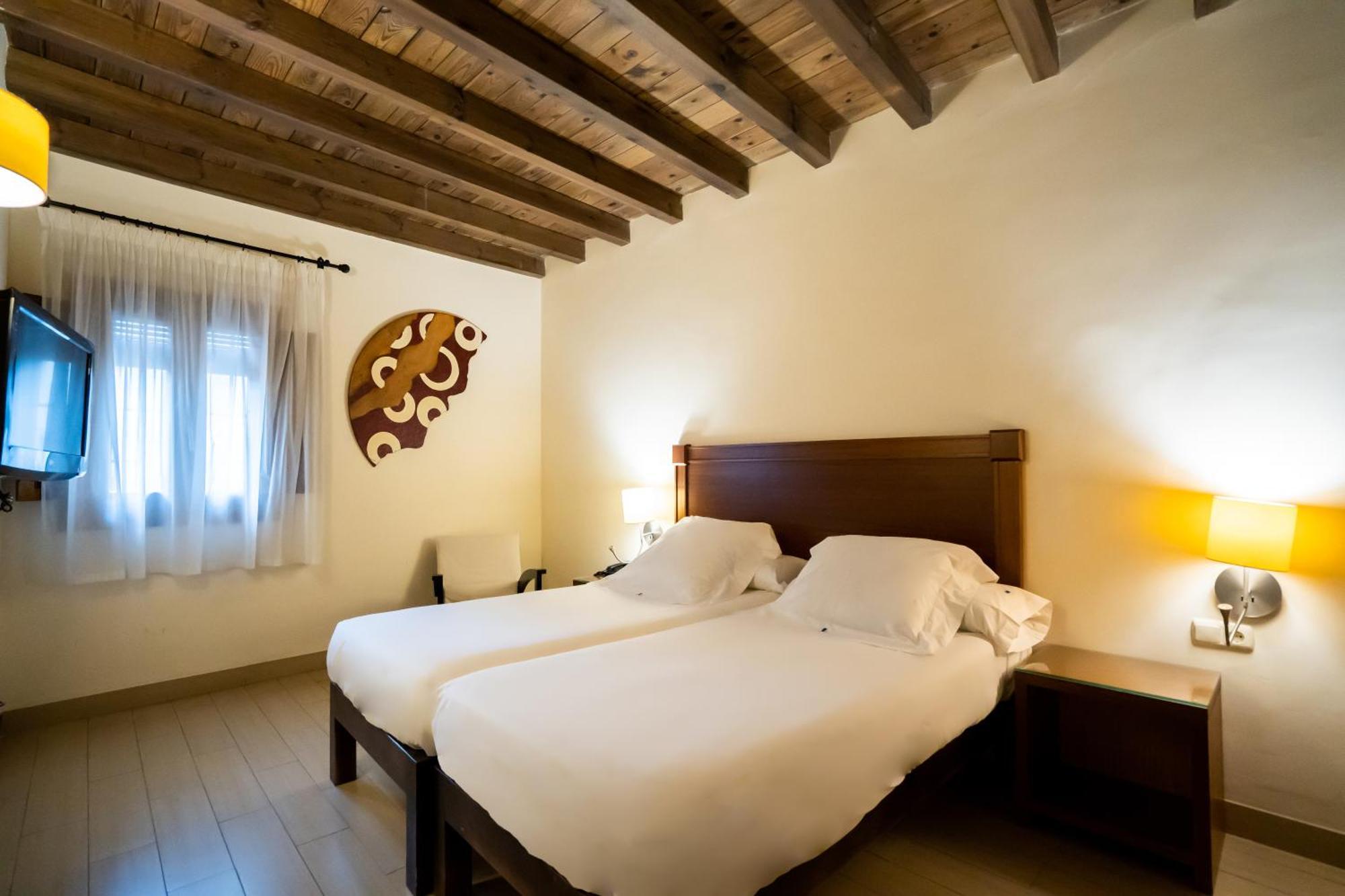 Yit Abentofail Hotel Guadix Bagian luar foto